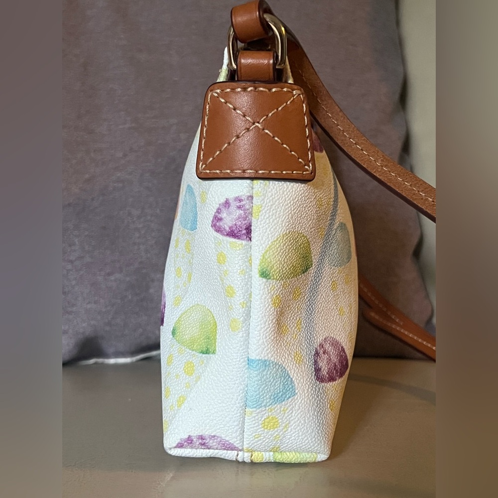 Dooney & Bourke Multicolored Snow Cone Small Suki Limited Edition Crossbody Bag - Picture 4 of 8